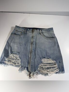 LIRA Distressed Denim Mini Skirt SX Zip Front Light Wash Frayed Hem Y2K Grunge
